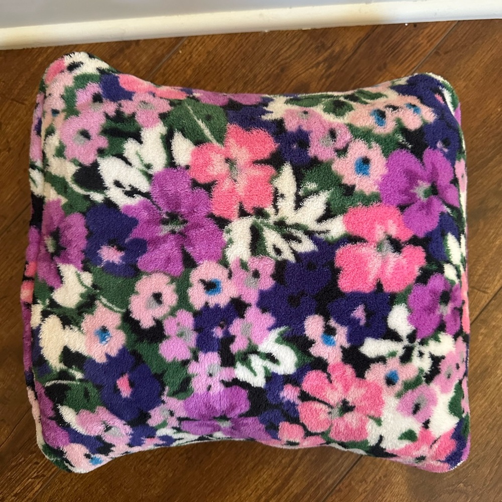 Vera Bradley Pillow Blanket - Pink Floral - Picture 10 of 11